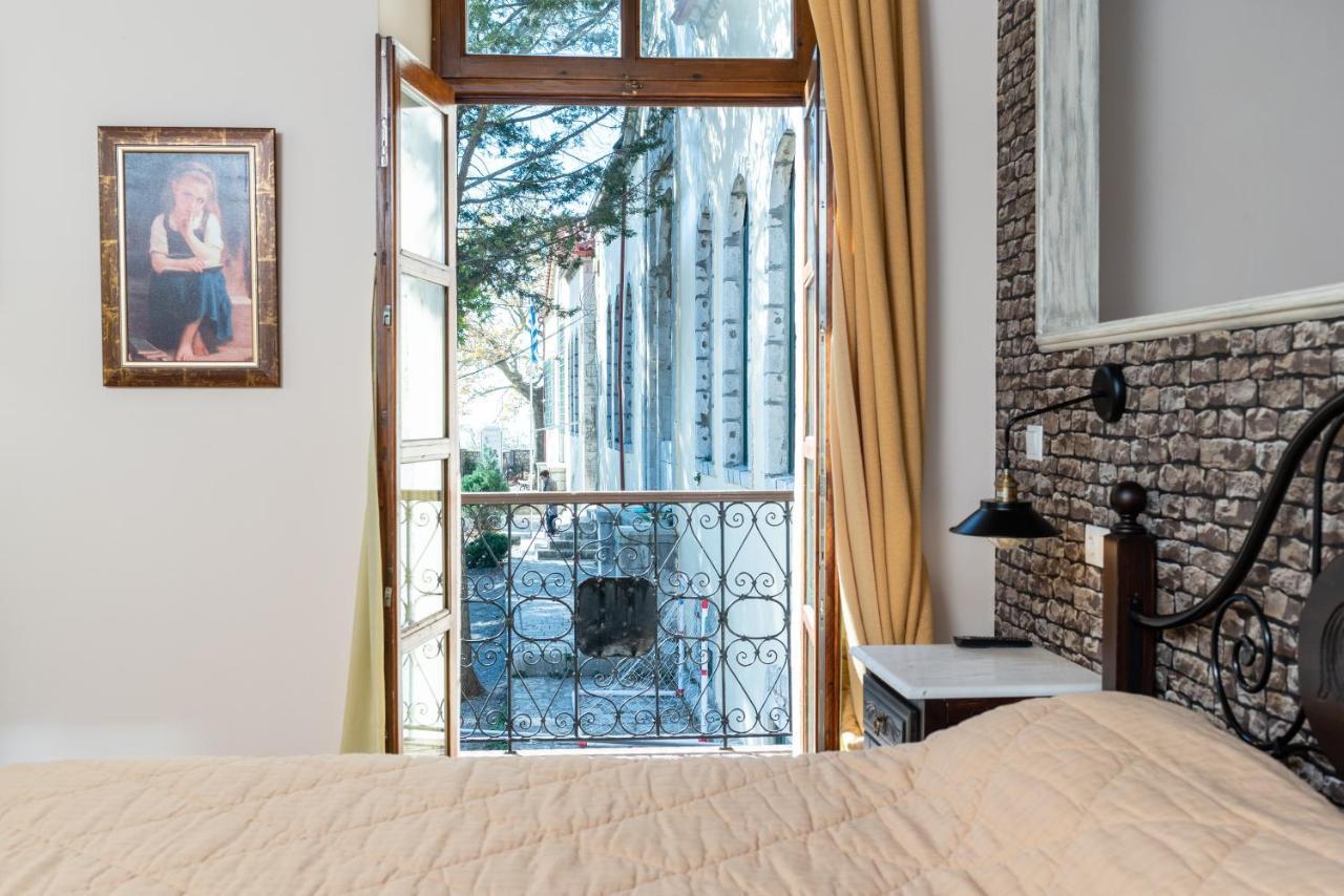 Kaza Guesthouse Діміцана Екстер'єр фото