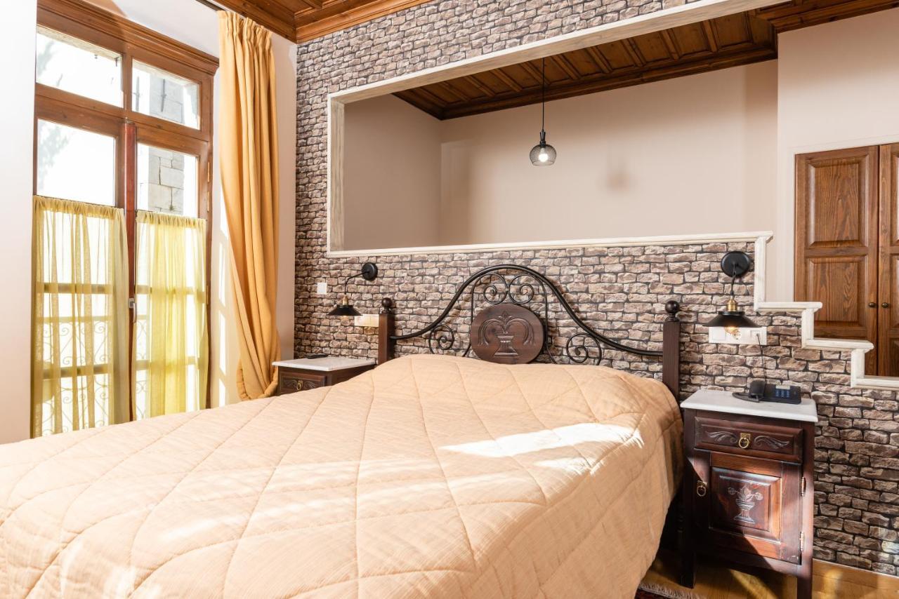Kaza Guesthouse Діміцана Екстер'єр фото