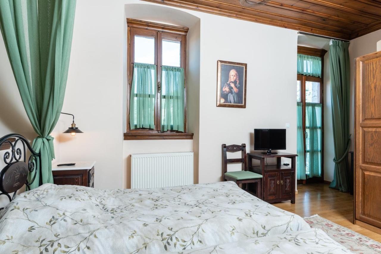 Kaza Guesthouse Діміцана Екстер'єр фото