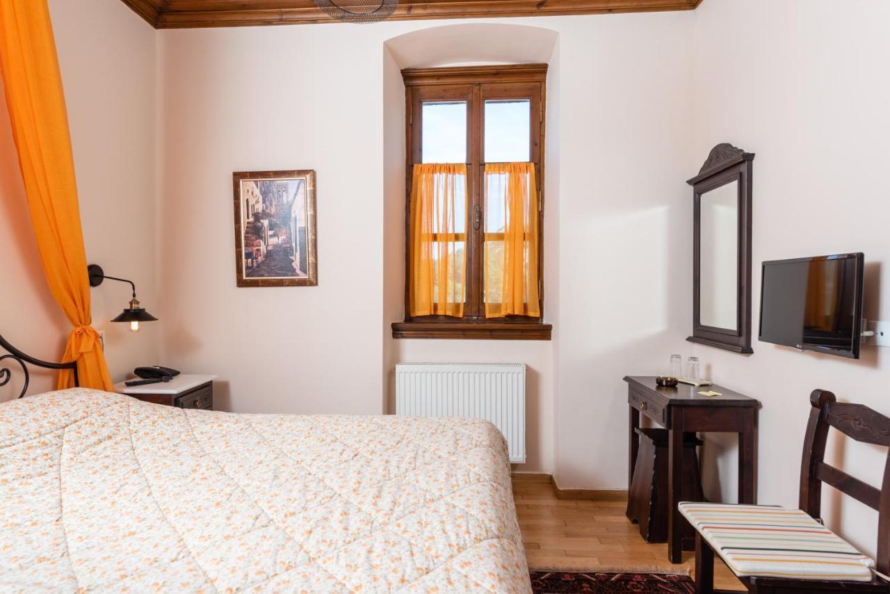 Kaza Guesthouse Діміцана Екстер'єр фото