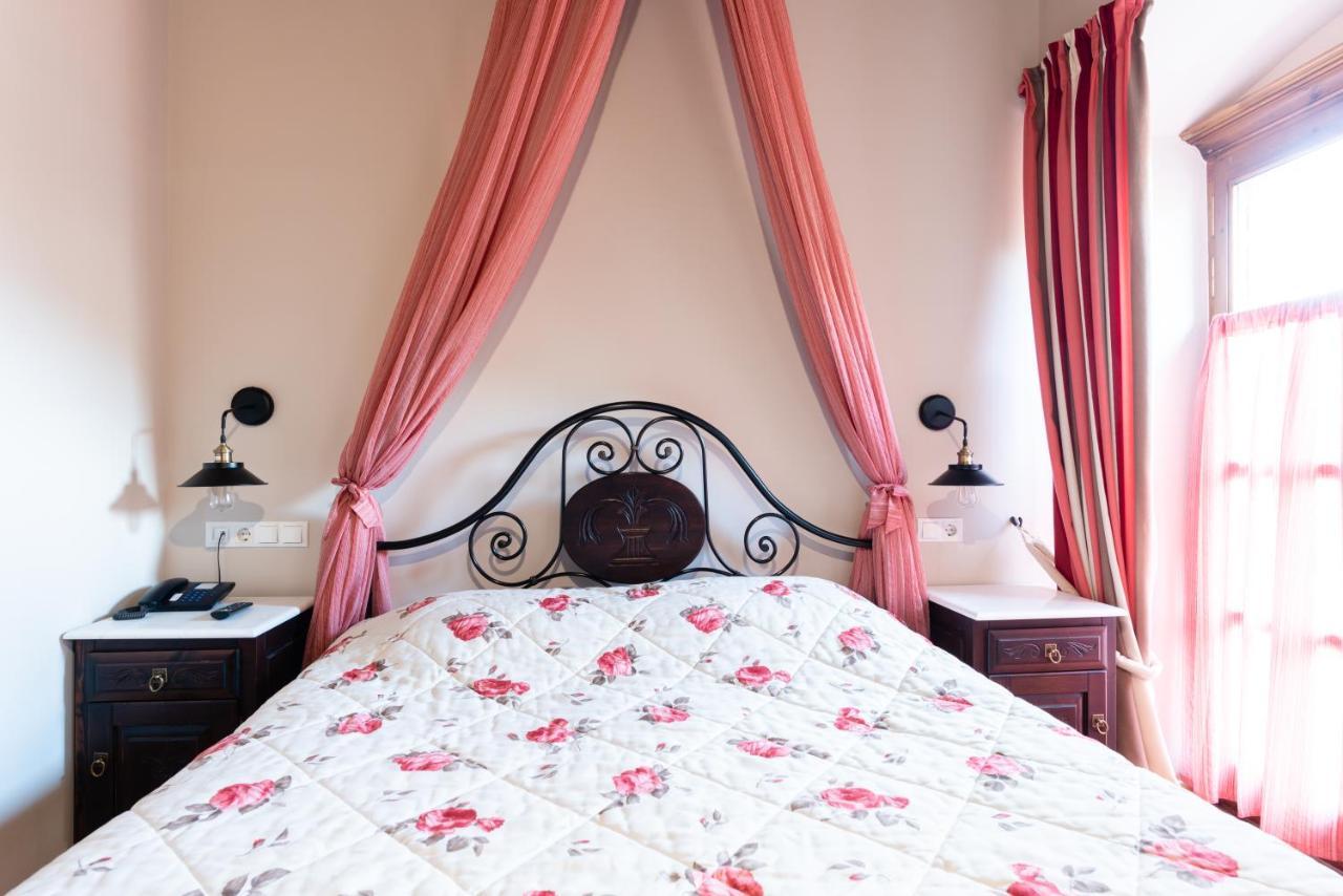 Kaza Guesthouse Діміцана Екстер'єр фото