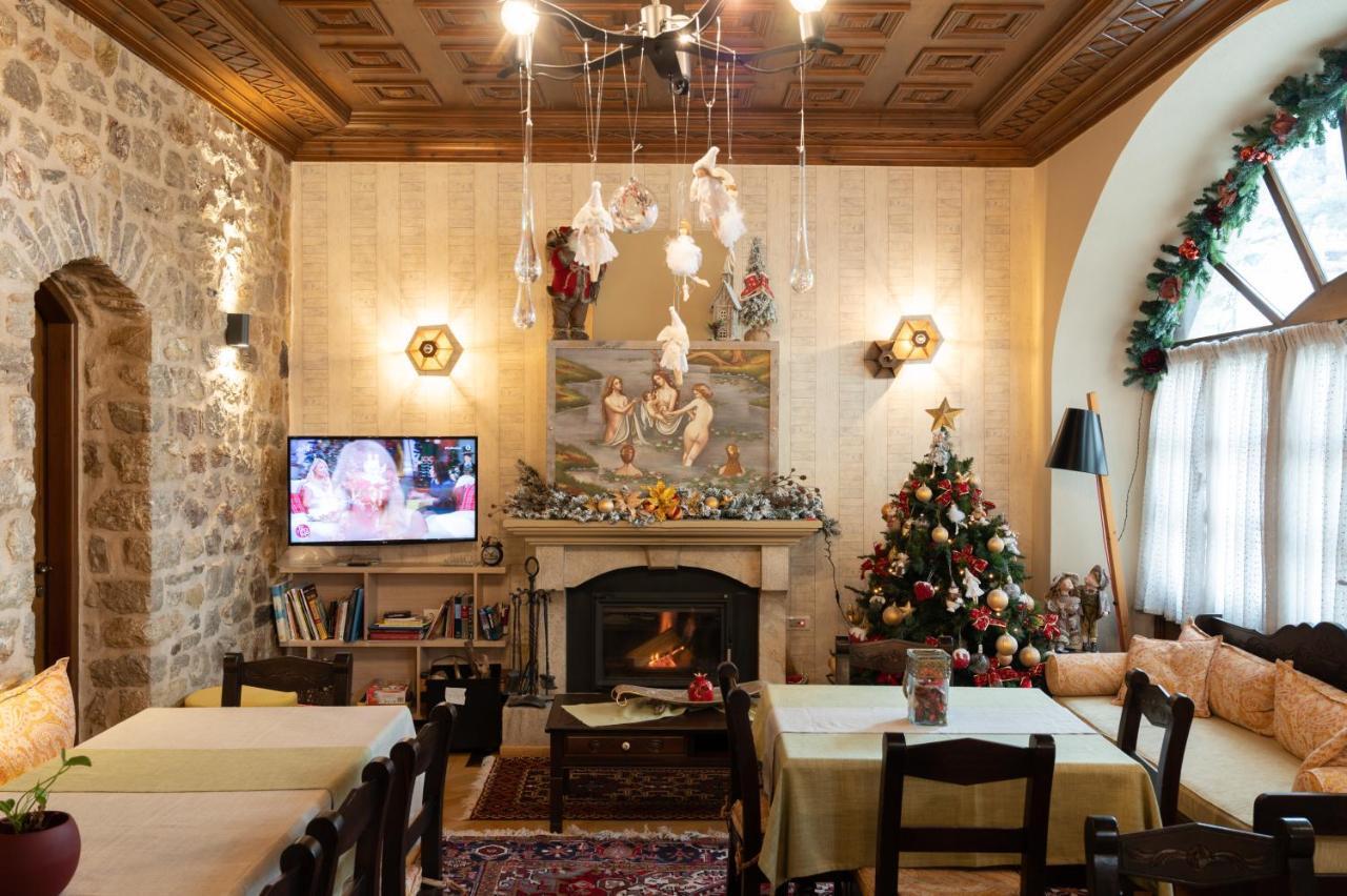 Kaza Guesthouse Діміцана Екстер'єр фото